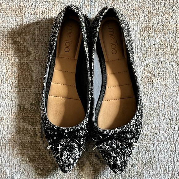 Me Too Alisa Pointed Textured Black & White Flat Size 6.5 - Picture 5 of 9